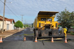 Aplicação da segunda camada na Av. Francisco Sales
