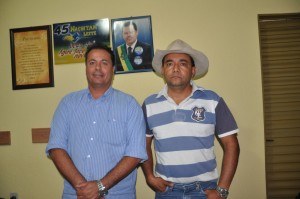 Naçoitan Leite com João Benedito ex-presidente e atual tesoureiro da AMOG